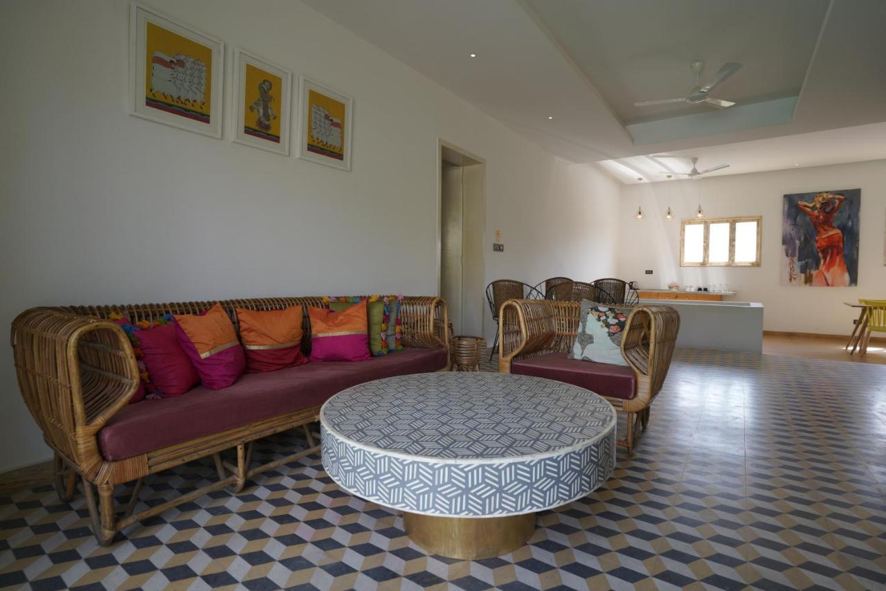 Parijat Private Pool Villa 1, 2 And 3 Bhk أُودايبور المظهر الخارجي الصورة