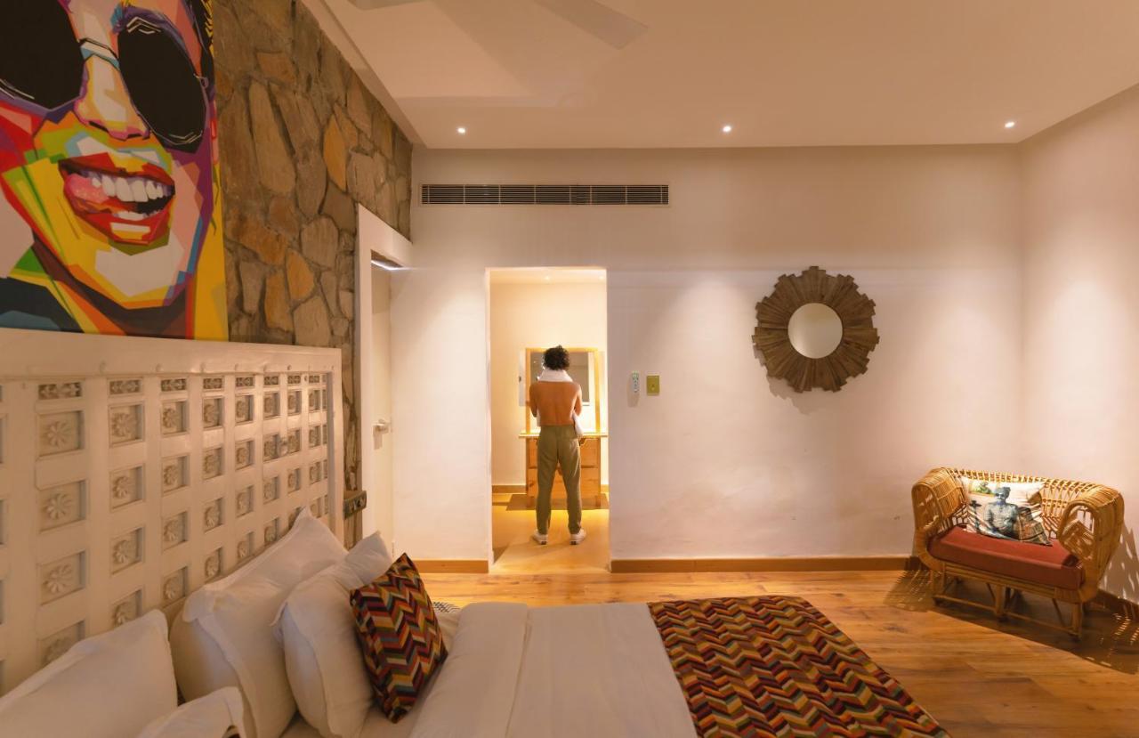 Parijat Private Pool Villa 1, 2 And 3 Bhk أُودايبور المظهر الخارجي الصورة