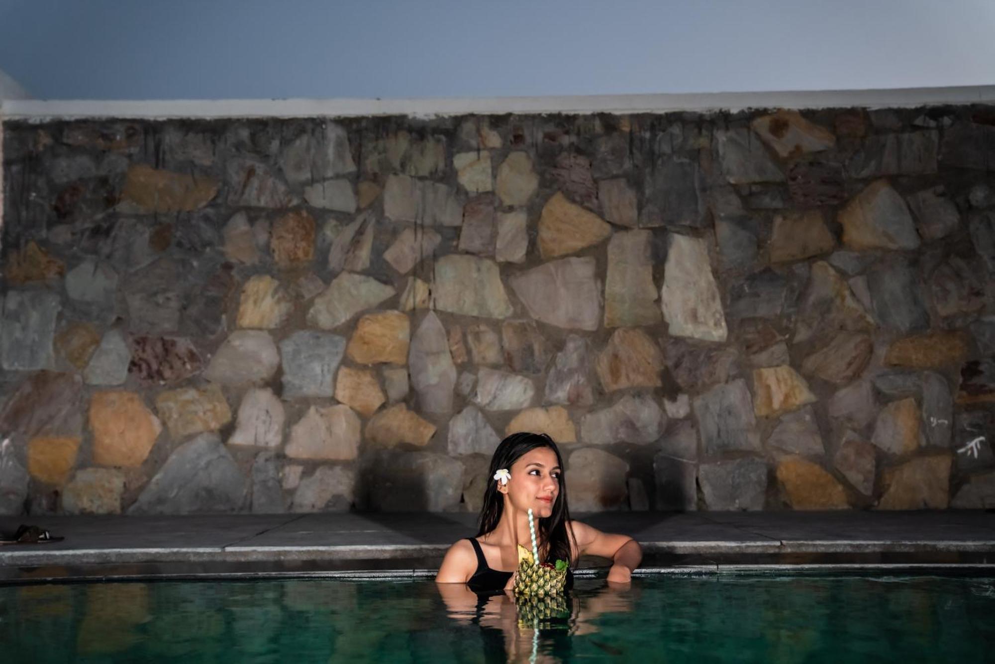 Parijat Private Pool Villa 1, 2 And 3 Bhk أُودايبور المظهر الخارجي الصورة